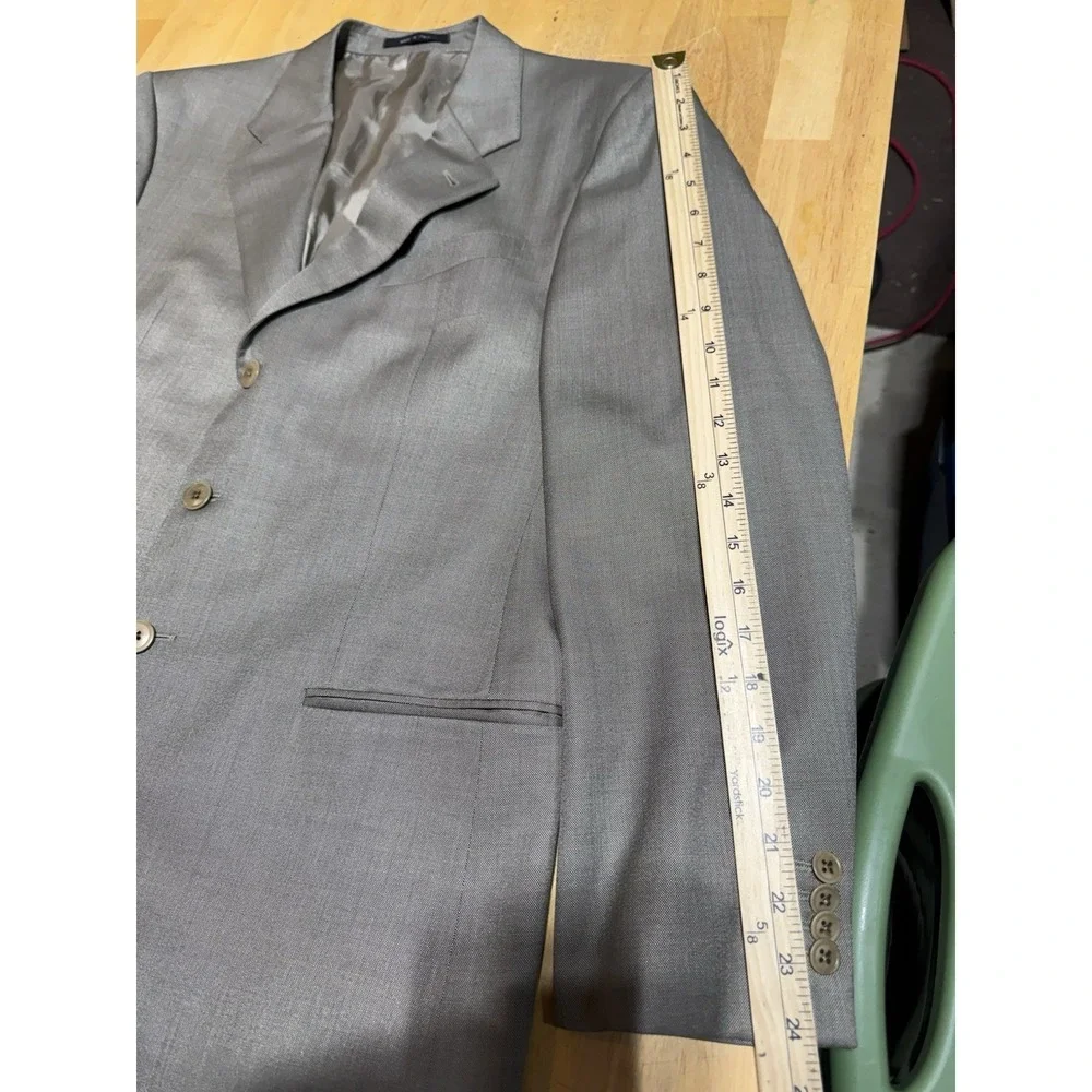 Armani Collezioni Gray Sport Coat Blazer 42R Italy Wool Silk 3 Button Mens
